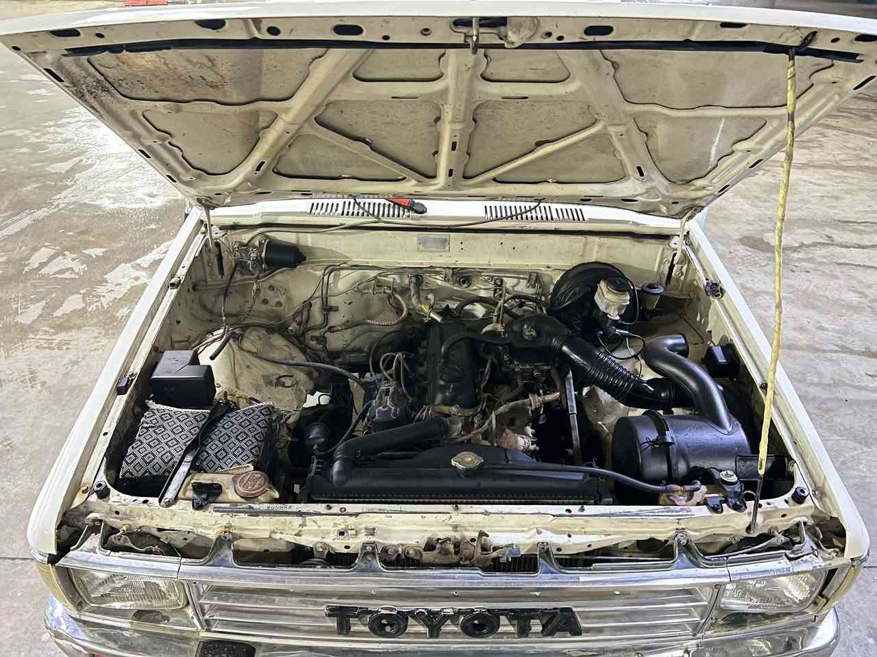 ئەم توێتا جوانە بۆ فرۆشتن مۆدێلی ١٩٨٨ مەکینەو گێڕی بە شەرتی دە فیتەر یەک دینار مەسروفی تیا نیە نە زەربەی هەیە نە لێدران هەموو گیانی بەشەر کامل سبووخ کراوە لە سەر ساقی ڕەقەم و سەنەی تا ٣١ بەناوی خۆمانەوەیە تازەیە چوار تایەی لۆکی لە سەرە ماڵی دۆستە 
نرخی ٤٨ گڵا و ماعمەلە 
ژ.م


**إذا كنت صاحب هذا الإعلان وتريد حذفه لأي سبب، رجاءا أرسل رسالة إلى الدعم الفني**