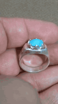 خاتم من الفيروز النيشابوري طول الحجر 1 سم صياغه يدويه ثقيله قياس 21 سعر الخاتم 50 الف واصل بغداد وللمحافظات ***********
