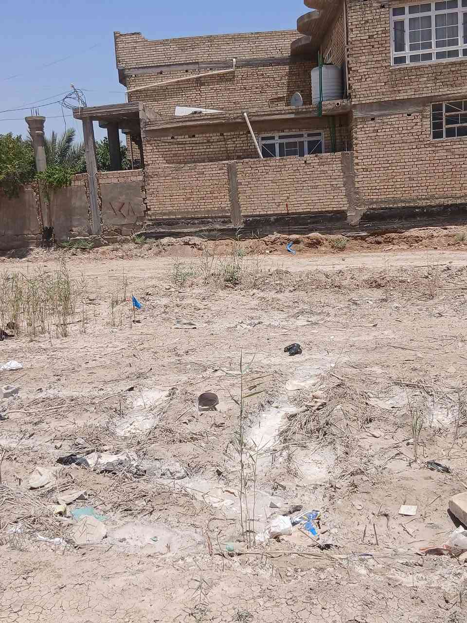 قطع.في حي ضباط
طابو زراعي ٢٥ 
خدمات كامله 
وتس ***********
