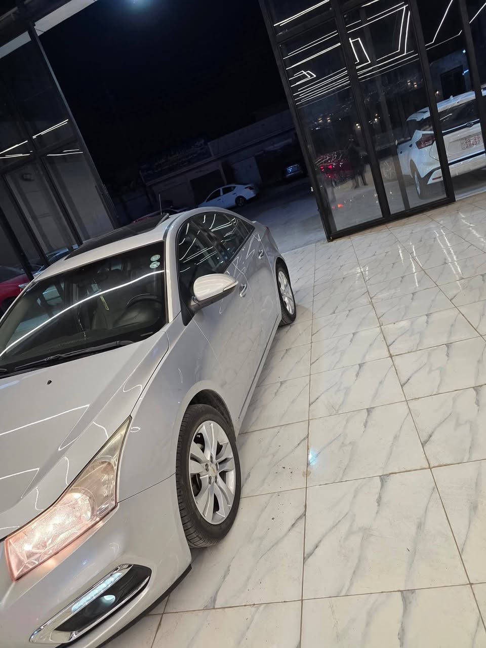 شوفرليت كروز 2016 خليجي 1/1
كفالة عامة محرك 18 
السعر 102
عداد المسافة 140
سنوية وطخم تايرات وهزة جديدة 
كوبون بنزين 
بصمة تشغيل 
كشنات كهربائي 
كاميرا وحساسات 
فتحة سقف 
كشنات جلد داخل جوزي شاشة لمس جبيرة 
***********
