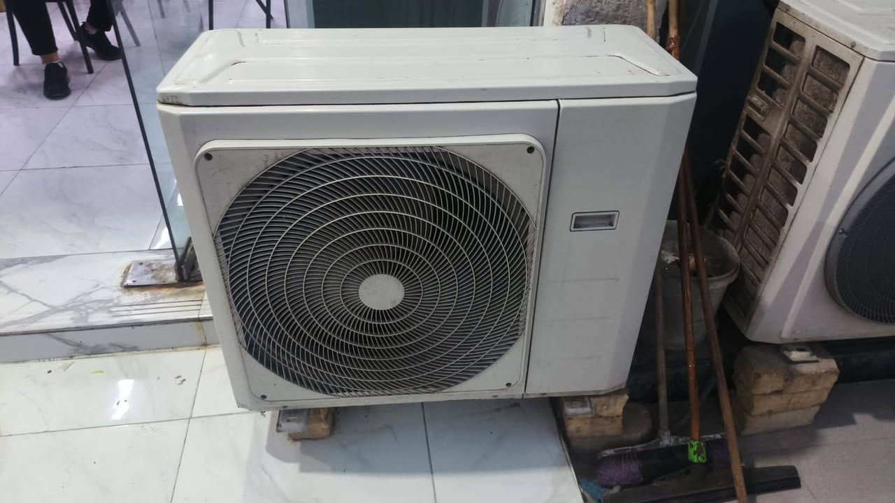 سبلت كنتوري 3 
غاز 410 
جديد استعمال قليل 
ب 650
مع النقل والشد 

 ورشة المرد في المثنئ 
لتواصل 
***********
