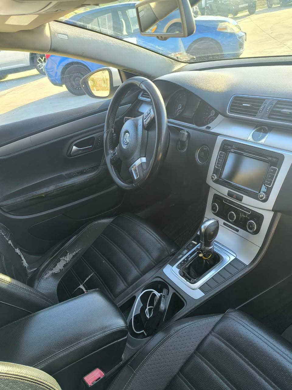 سياره فوكس واكن موديل 2012 محرك كير شرط تبريد تفيه شرط مستعجل علي بيع سعر78بي مجال ***********8
