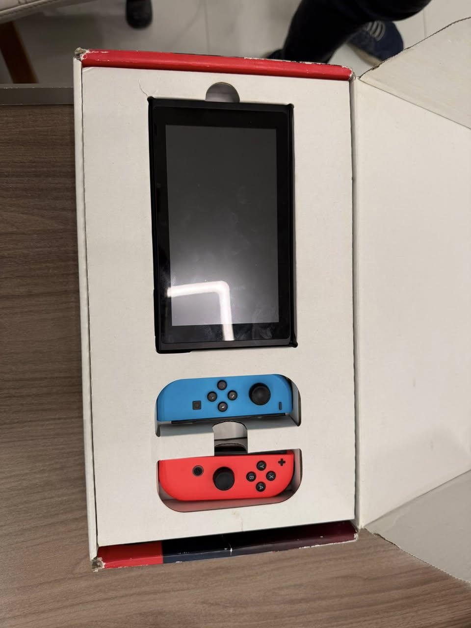 جهاز نينتندو سويتش ( غير مهكر ) تام النظافة بنسبة 100%جديد مع كافه الملحقات ومتوفر معه مجموعه العاب 
 شاشة لمس سعوية متعددة بقياس 6.2 بوصة بدقة 1280 × 720 بكسل. 

التخزين الداخلي: سعة 32 جيجابايت
الاتصال: يدعم تقنية الواي فاي ومنفذ USB من النوع C. 
المعالج: يعتمد على معالج Tegra من إنفيديا.
السعر 220 الف 
سعر اللعبة الواحدة 30 الف 
يتوفر توصيل لكافة المحافظات


**إذا كنت صاحب هذا الإعلان وتريد حذفه لأي سبب، رجاءا أرسل رسالة إلى الدعم الفني**