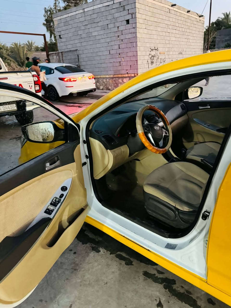 اكسنت 12 خليجي صفره
مستعجل ع البيع سعرهه 75 وبيهه مجال 

مبدل بنيد صبغ قبل 5 اشهر

مكينه وكير جدد قبل شهرين مكينه 1600

مع حداديه كامله ومنضومه راديتر

تبريد حلو

السياره باسمي مصفره من كلشي رقم نجف مشروع وطني مكانهه سماوه

***********
