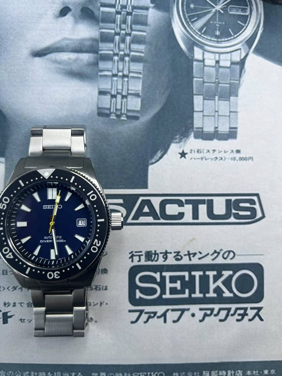 مرحباً
ساعة سيكو بروسبكس (Seiko Prospex) - الإصدار الخاص
العلامة التجارية: سيكو (Seiko) اليابانية الرائدة في عالم الساعات الاحترافية.
نوع الإصدار: إصدار خاص (Special Edition) يتميز بتفاصيل حصرية تميزه عن الموديلات التقليدية.
قطر الساعة: تأتي بمقاس 41 ملم، وهو الحجم المثالي الذي يجمع بين الهيبة على المعصم والراحة في الارتداء.
الماكينة: تعمل بحركة أوتوماتيكية متطورة فئة 6R35 التي توفر دقة زمنية فائقة.
احتياطي الطاقة: تتمتع بقدرة تشغيل مذهلة تصل إلى اكثر من 50 ساعة الهيكل والزجاج: مصنوعة من الفولاذ المقاوم للصدأ مع زجاج ياقوتي
Sapphire Crya1) أم ا
مقاومة الماء: مصنفة Diver's Watch 200m 5، مما يجعلها مناسبة للغوص المحترف والظروف القاسية
الحالة: الساعة أصلية بالكامل ومستخدمة مره واحدة فقط مع كامل مرفقاتها حته الكيس باسم Seiko
اسعارها تتراوح بين $1300-$900

لمعرفة سعر مراسلة الصفحة


**إذا كنت صاحب هذا الإعلان وتريد حذفه لأي سبب، رجاءا أرسل رسالة إلى الدعم الفني**