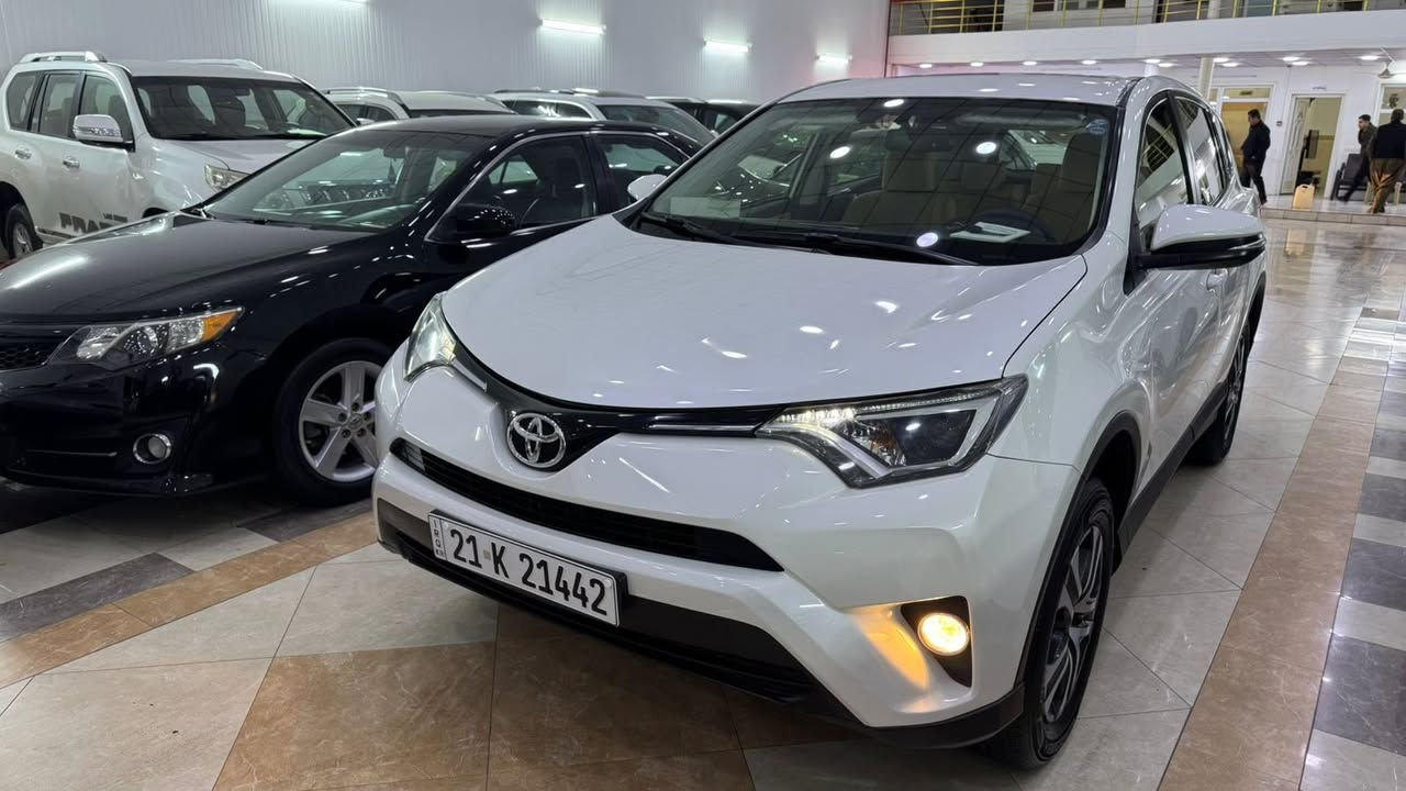 للبيع تويوتا راف فور خليجي موديل2018 مكفولة الشركة ساز مواصفات AWD فورويل ويل كب السيارة 
ماشية 40 كيلومتر حقيقة السيارة 100/100جديدة 
مكفولة ده عامي لو ده عامي بشرط كفالة عامة 
كير محرك بشرط تاخم صدر و تايرات جديدة  
مكان السيارة أربيل شارع 100 داخل معارض
ء*********** كورك
واتساب موجودة خابر حبيبي
