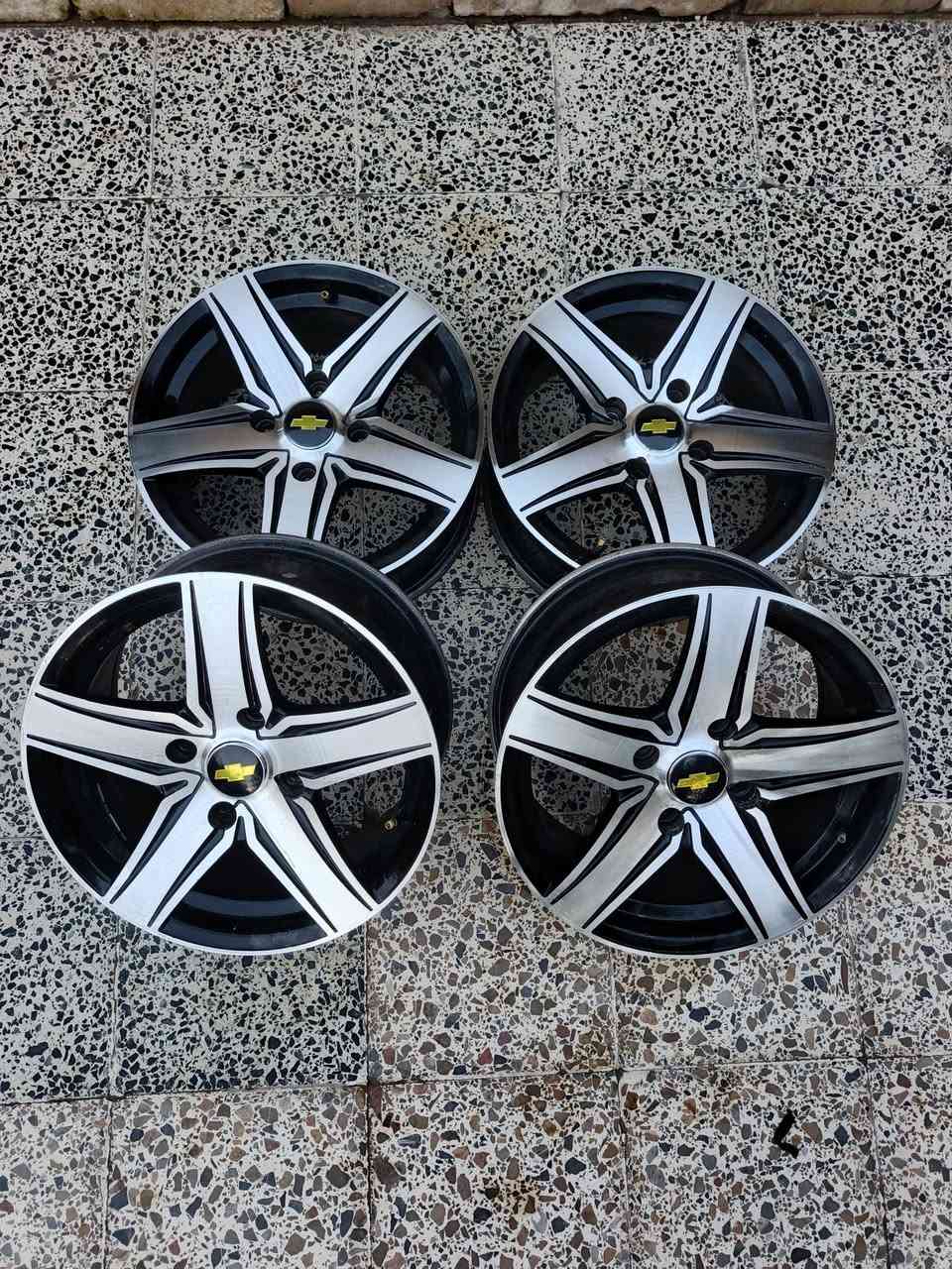 ويلكب اوبترا حجم 15 بدون عووج ولا تصليح ولا تعديل ولا فطر شي حلو مرتب وراقي
يرهم مراوس بويل اسود حديد حجم 15
سعر 200 قفل
مكاني بغداد حي اور
*********** واتساب
