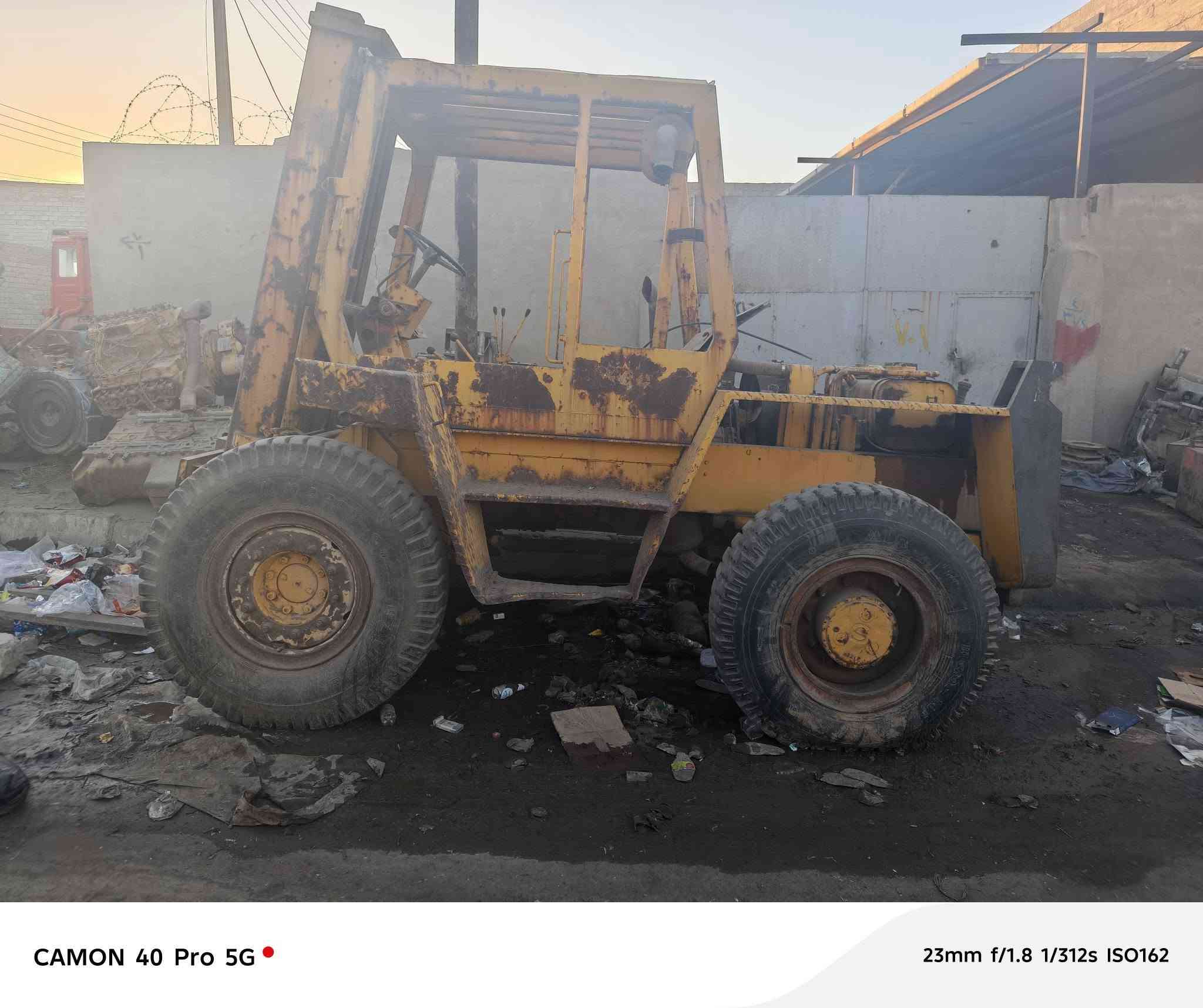 رافعه SAMBRON للبيع موصل صناعت وادي عكاب ***********
