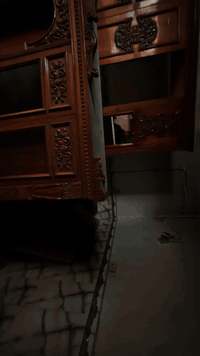 بوفيه  ومعرض وكنتور درجه أولى نظافه ٩٠٪ للبيع ٠٧٨٣٩٢١٨٨٢٣