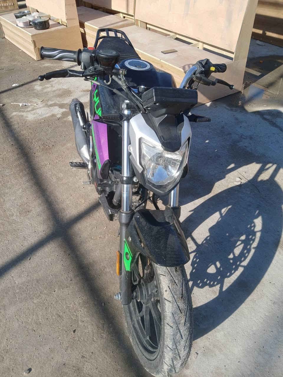 السلام عليكم دراجه ديون موديل 20025كامله بصمتين تشغيل عن بعد دراجه جاهزه سعره مليون وستميه مكاني لبياع الرساله ثانيه ***********
