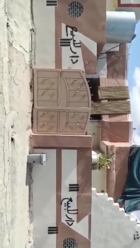 دار البيع
المساحه 180 الوجهه 10 نزال 18 غرفتين+وهولين+ وستقبال+ومطبخ+ودرك خارجي+ غرفتين فوك 
***********
