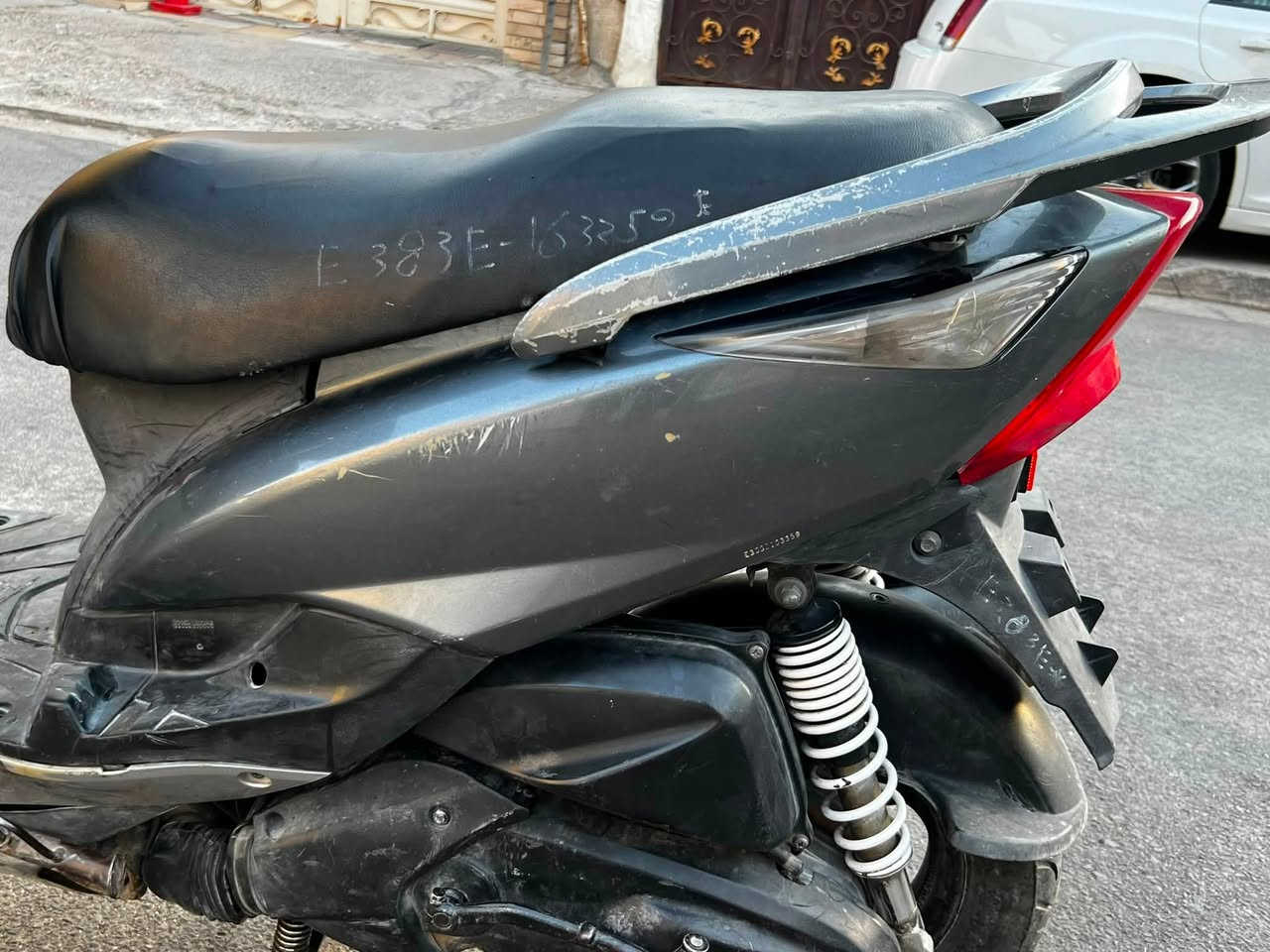 سلام عليكم
دراجة ماكس ثعلب ممفتوحة 
مكينة كلش ناعمة خرسة 
شلعة معدل/مابيها  تبخير
دراجة مال جناي
كفرات  من الطول اللطول مختمة
تايرات. جدد تخم
كهربائيات شغالة  /السعر650
مكاني العطيفية او المنصور
***********
خط+واتساب
