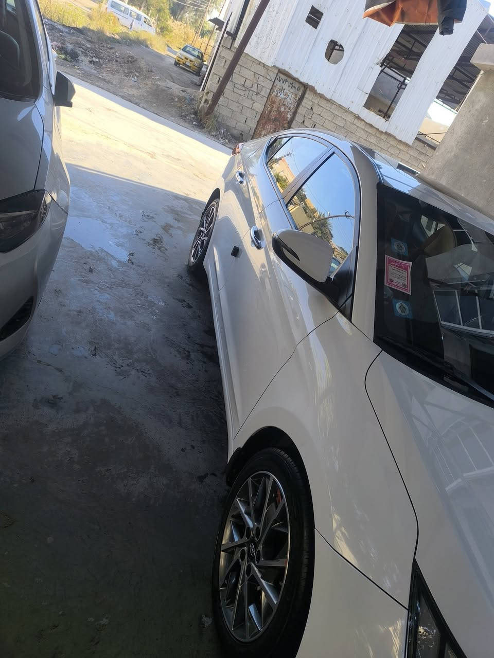 النترا للبيع موديل 2019 شكل ال 20 فول مواصفات حساس امامي خلفي شغال السياره جاهزه للاخير وماشيه 88 السنويه جديده بال 29 رقم بغداد العنوان ديالى بعقوبه عارضيها ب 65 وبيها مجال للطيبين *********** واللي عنده اولتما مراوس حسب القناعه موديل 25 23 24 اراوس
