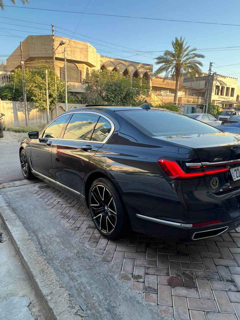 سلام عليكم BMW 740i x- drive 2022 وارد امريكي حادثها باب وجاملغ صفحه السايق بدون ايربالك السياره فول مواصفات داخل مشمشي مميز السياره كلش حلوه ومابيها أي نقص ماشيه 83 الف وموصفات ال bm معروفه اعلى المواصفات  رقم اربيل سياره بسمي السنويه تحويل ثاني يوم العنوان بغداد حي حطين قابل للمراوس حسب القناعه للاستفسار *********** بغداد, العراق
