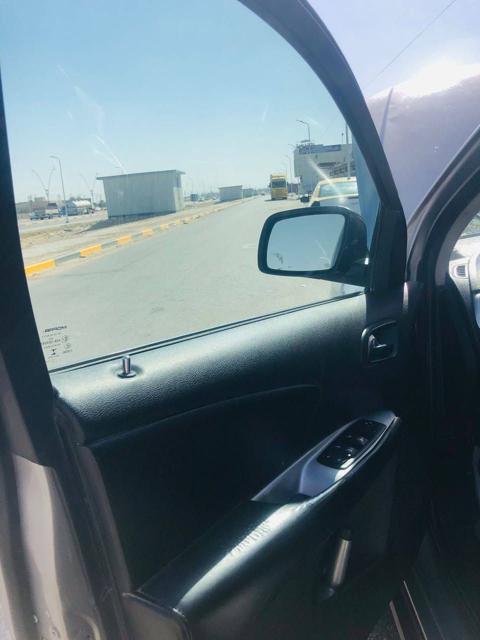 دوج جورني موديل 2016 سلندار 4 عداد الركاب 7 حجم الكشنات جلد حادثها غرق رقم الهاتف *********** رقم الهاتف *********** السعر 130ورقه
