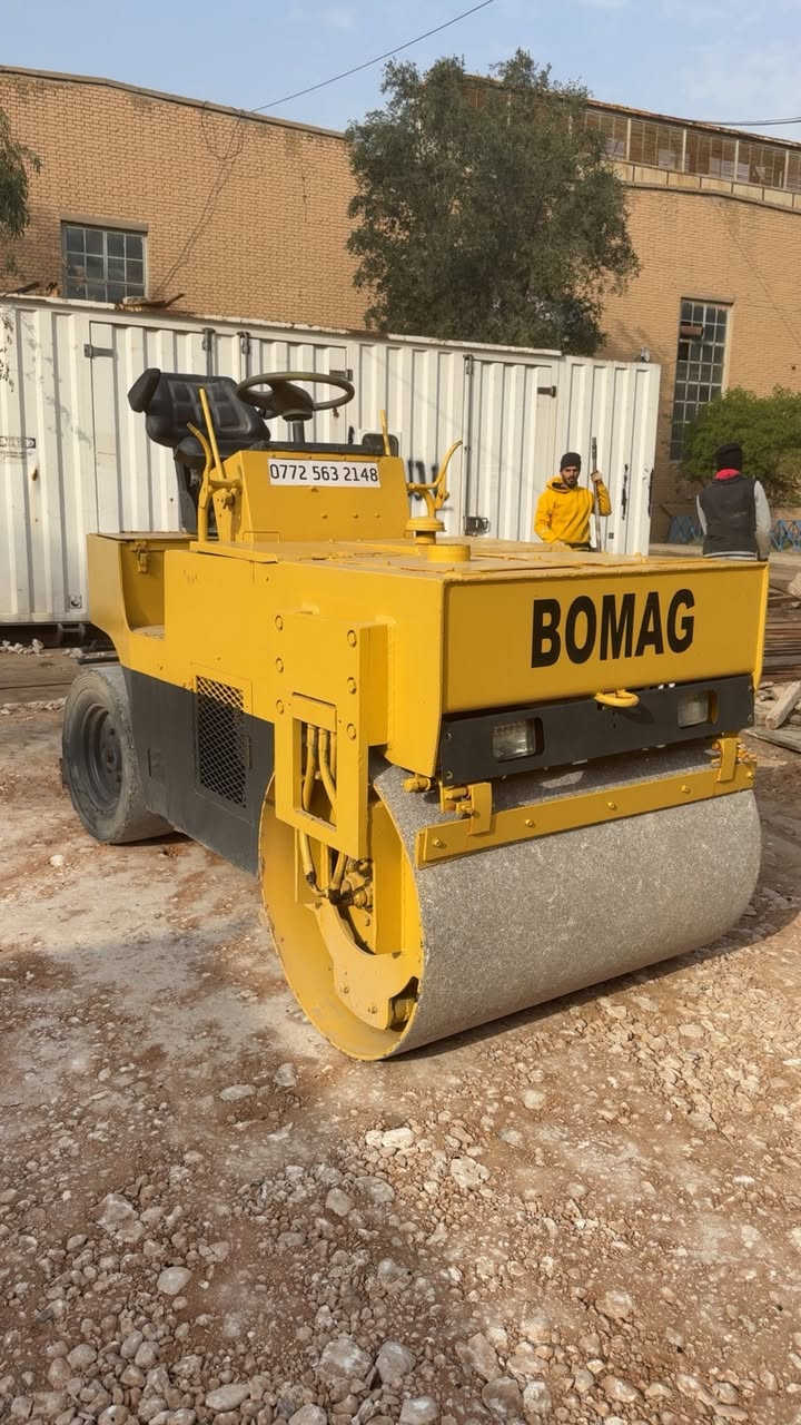 بوماك للبيع
وزن 5 طن 
موديل 90 بدون
محرك كابوتة 3 سلندر
هزاز مضخة درام  كهربائيات كله جاهز 
بابل _ الاسكندرية 
***********
