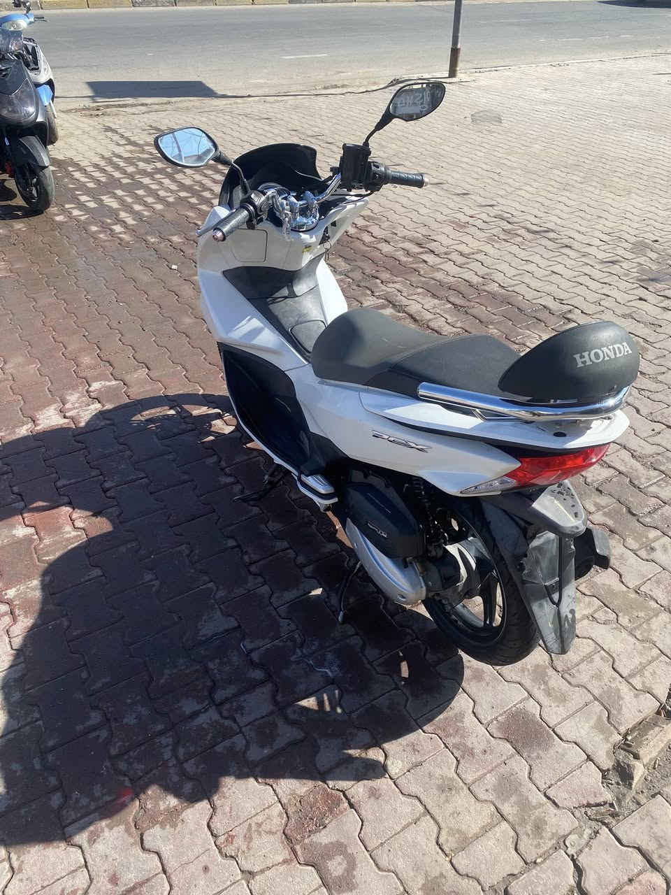 سلام عليكم PCX ياباني جيل 2 مكفوله كافالاه عامه مال حاحويه لستفسارر اتصل *********** ممتواجد خاص

