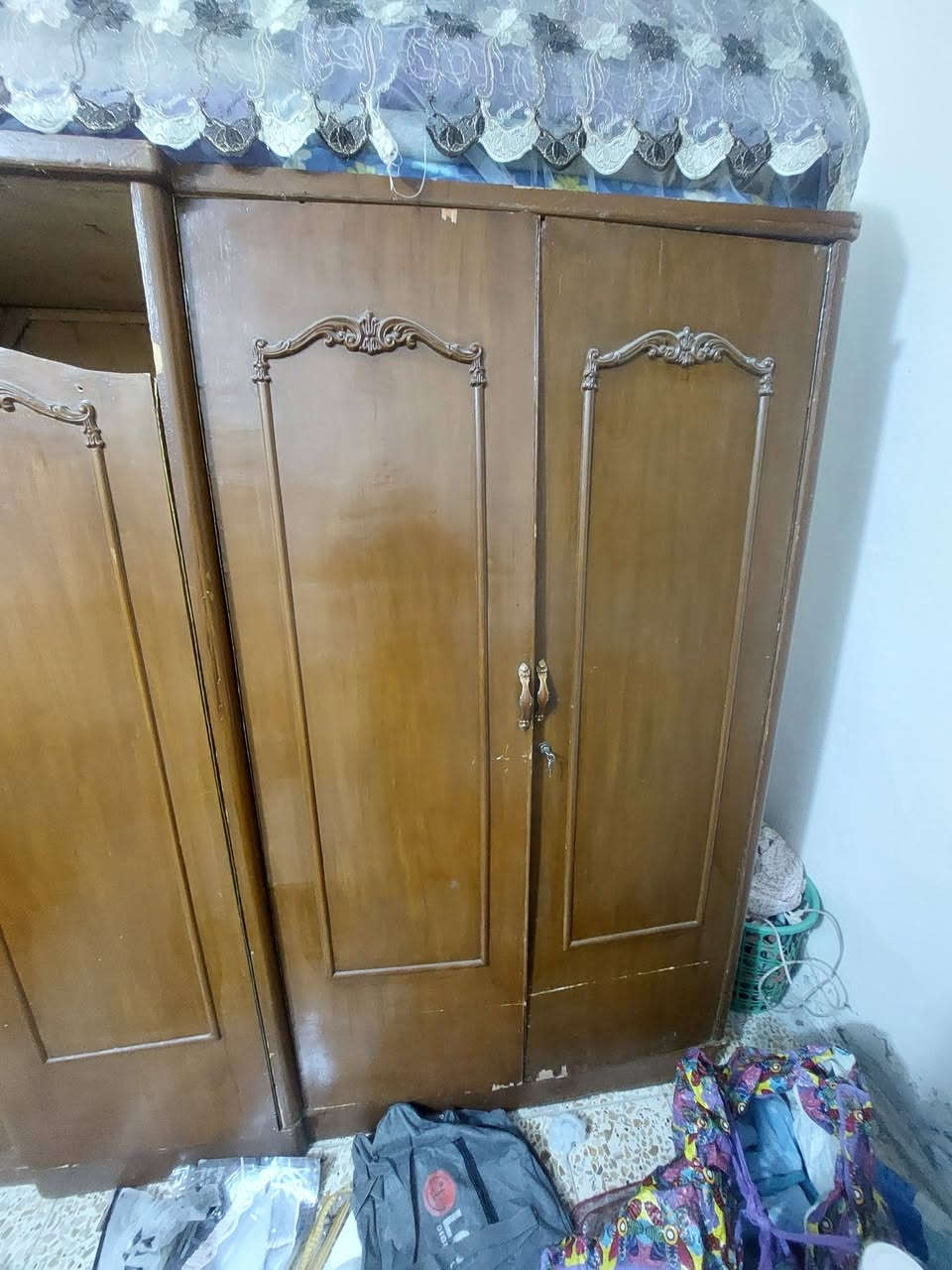 السلام عليكم كنتور ٥ بوب صاج عراقي نضافه كدامكم سعره من الاخير ٥٠  مع دوشك دبل سبرنك ضغط سعره ٥٠ من الاخير عنوان بغداد مدينه الصدرالاستفسار متواجد واتساب واتصال ***********
