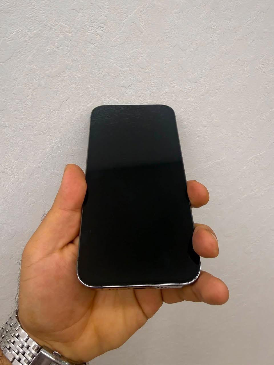 iPhone 13 promax
2 sim 
🔋87 
256Gb
نه کراوه ته وه بی ده سکاری 
گرنتی (1)هه فته ی له گه له 
نرخی 📱📱📱
***********
ناونیشان جاده ی مه وله وی 
سه ربرده که بازاری به هه شت 
بیشانگای باوان دوکانی ژ(25)
