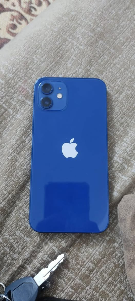 ايفون 12 للمراوس بايفون 7 او 8 وينظي فرق جهاز ممفتوح وتر بروف بس بطاريتة 77 
***********
