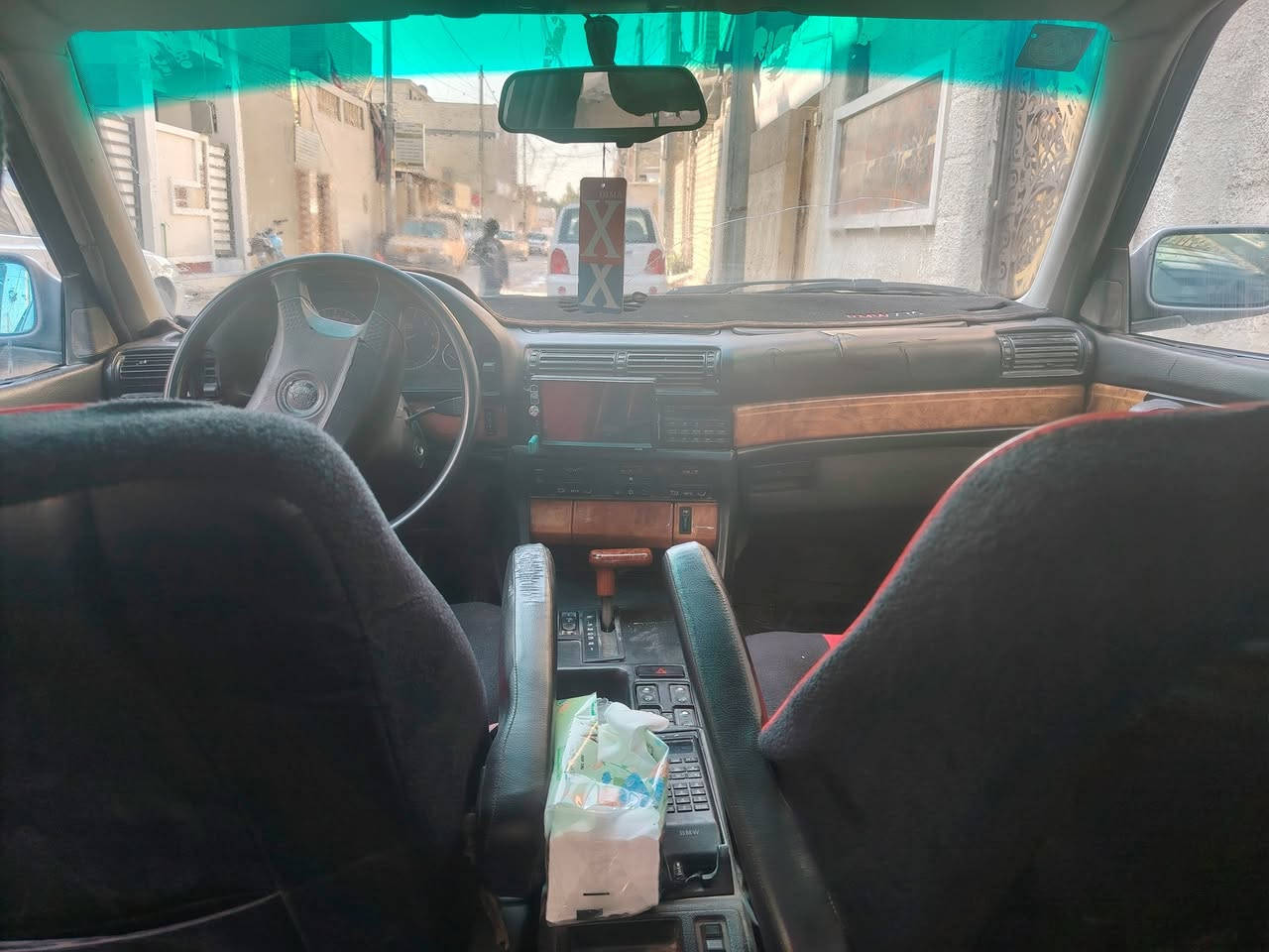 BM موديل 92 محرك مكفول الكير مكفول تبريد شغال تخم تاير جديد دبل باتري جديد كشنات كهرباء سياره بسمي تحويل ثاني يوم سعر 50 وبيها مجال
***********
*********** العنوان بغداد
