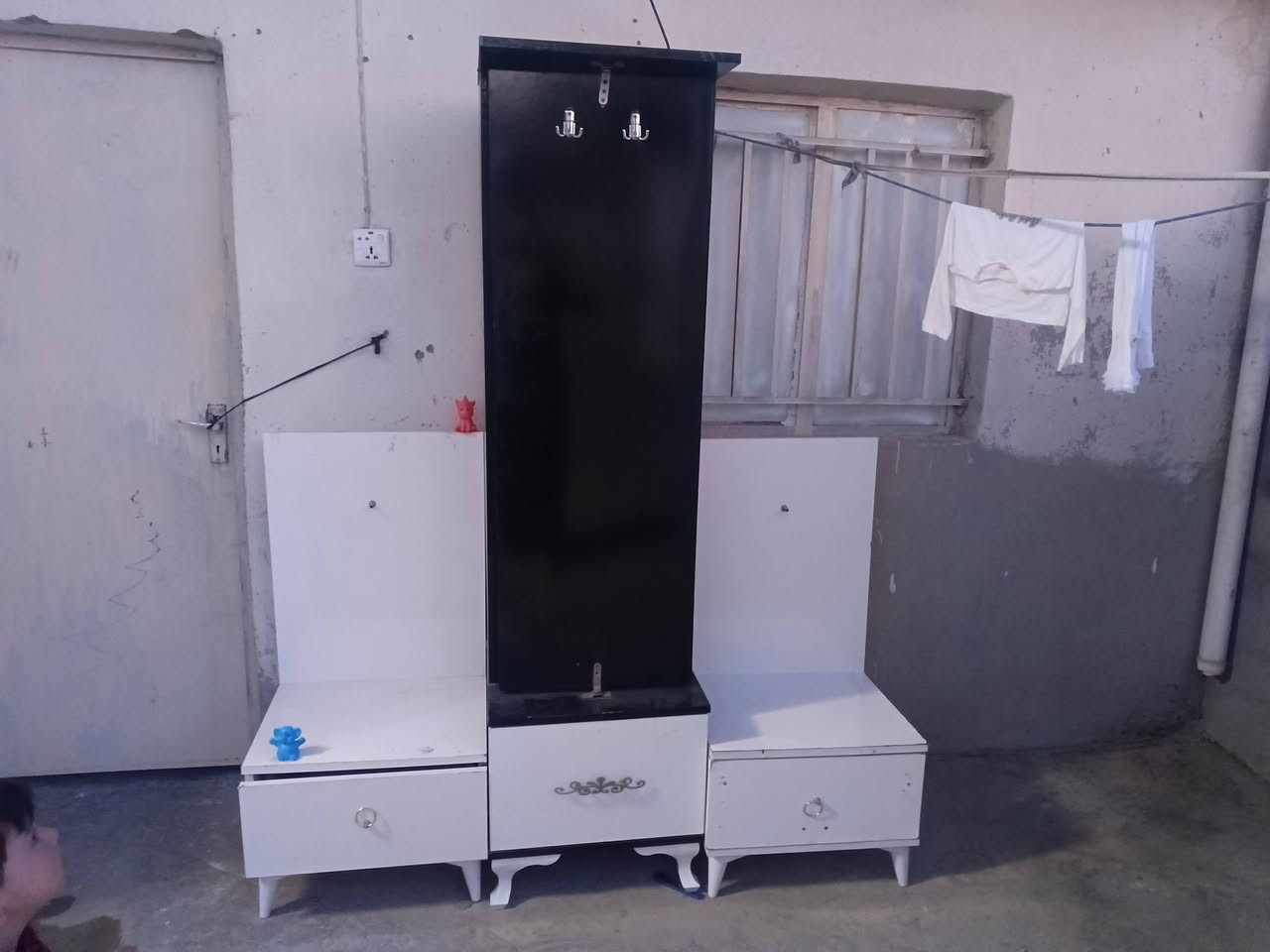 س ع شباب عندي هاي غرض لبيع كلهن 30 الشراي هذه رقمي ***********
