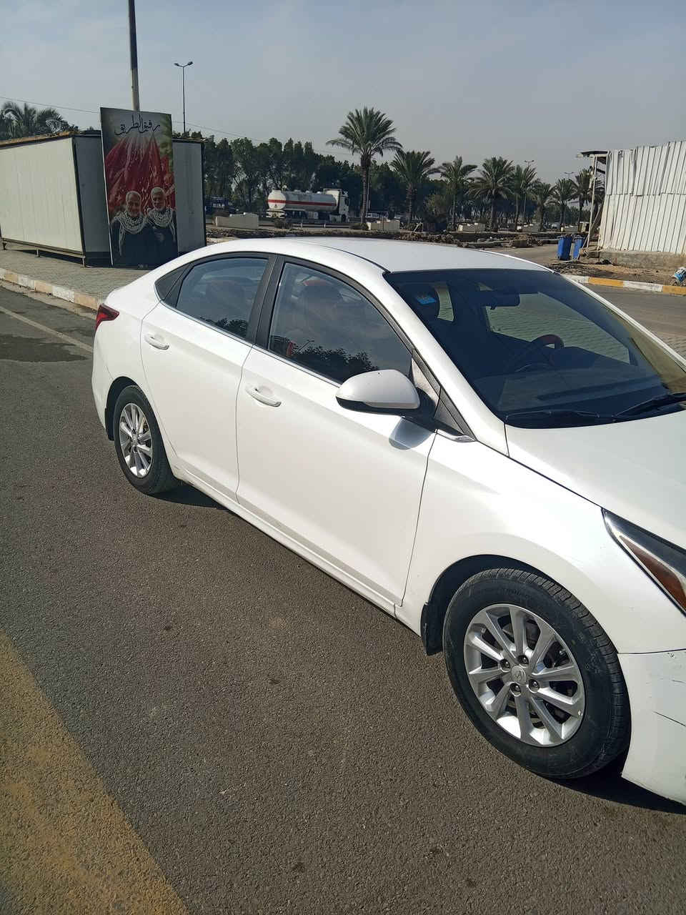 السلام عليكم اكسنت للبيع موديل 2019 أمريكي حادثهة بجم خفيف أي قطعة ما امبدلة بيهة تحكم ستيرن تبريد تتفئة السيارة نظيفة واحلة من الصور خير من الله وبيهة منظومة زنون وبسمي عارضهة 120 وبيهة مجال ممتواجد عل فيس اتصل وادلل رقمي *********** بكانهة بغداد الجديدة
