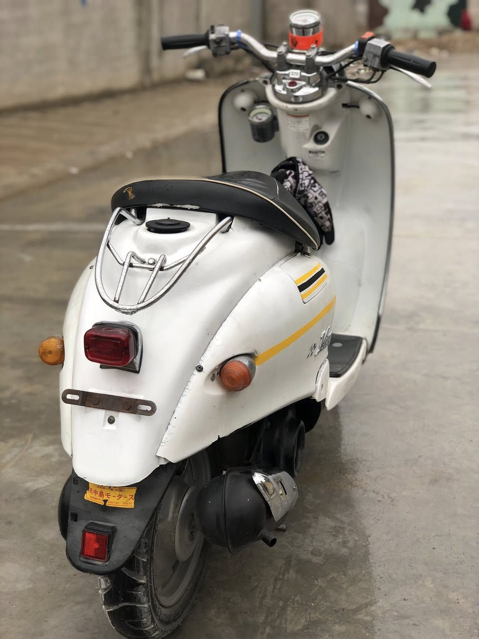 السلام عليكم موطور عبد الحليم للبيع موطور نضيف مكينه ناعمه اكسل بل شرط كهربائيات كله شغاله سلف اشاير محرك ما مفتوح السعر 375  او بي مجال ***********
