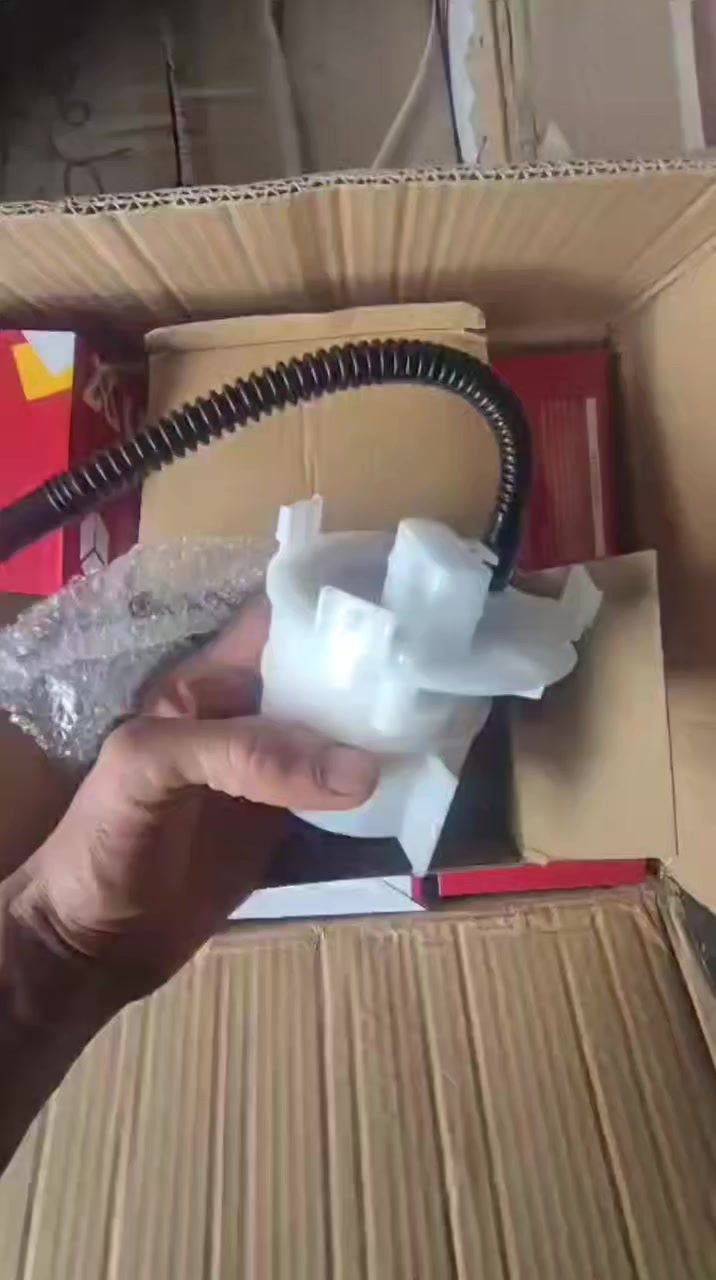 سلام عليكم ورحمة الله وبركاته
تم وصول فلتر بانزين
فلتر بانزين يورفان حديث
العنوان النجف الاشرف حي العسكري يم أسواق آدم *********** محلات كاظم العابدي
