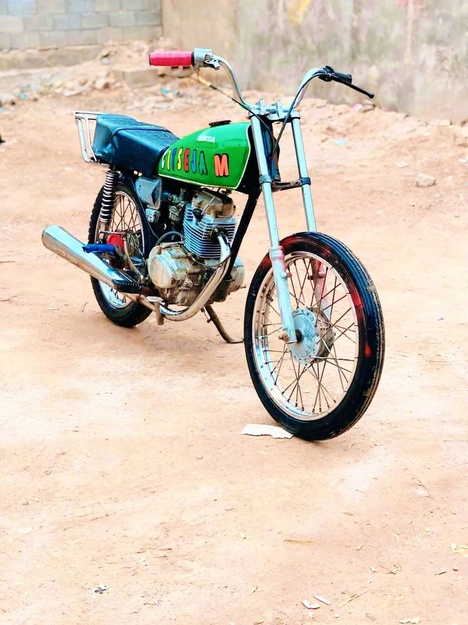 السلام عليكم دراجه للبيع ادوات المكان البصره ابو الخصيب العوجه السعر 350 وفيها مجال ***********
