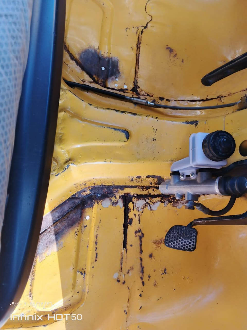 سلام عليكم تكتك اللبيع رقم وسنويه رقم نكليزي موديل 18 شهر 12داخله بل 19سعر5300 مكان المحموديه ***********
