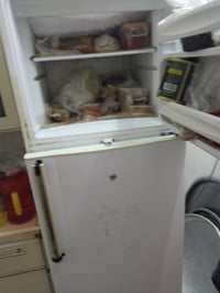 ثلاجة • ماتور يحتاج تصليح • عيب بسيط