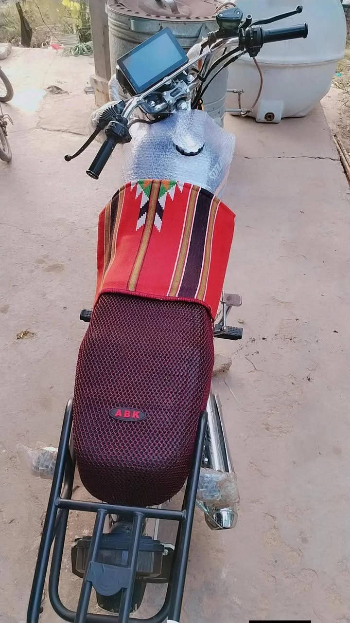 السلام عليكم دراجه للبيع سونك موديل 25 شهر 11 خمسه كير بدون سلف دراجه جديده بعدها كلها شغاله رايدها اب 750 وبيها مجال مكاني محموديه وهاذ رقمي *********** بي واتساب
