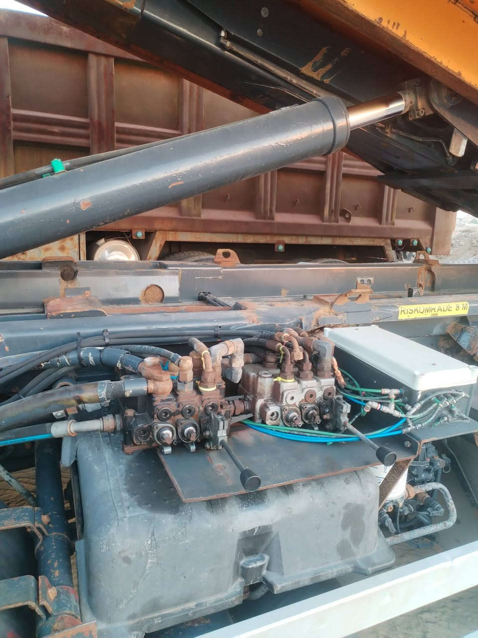 لبيع كرين حويات طول 585
موديل 2007
***********
