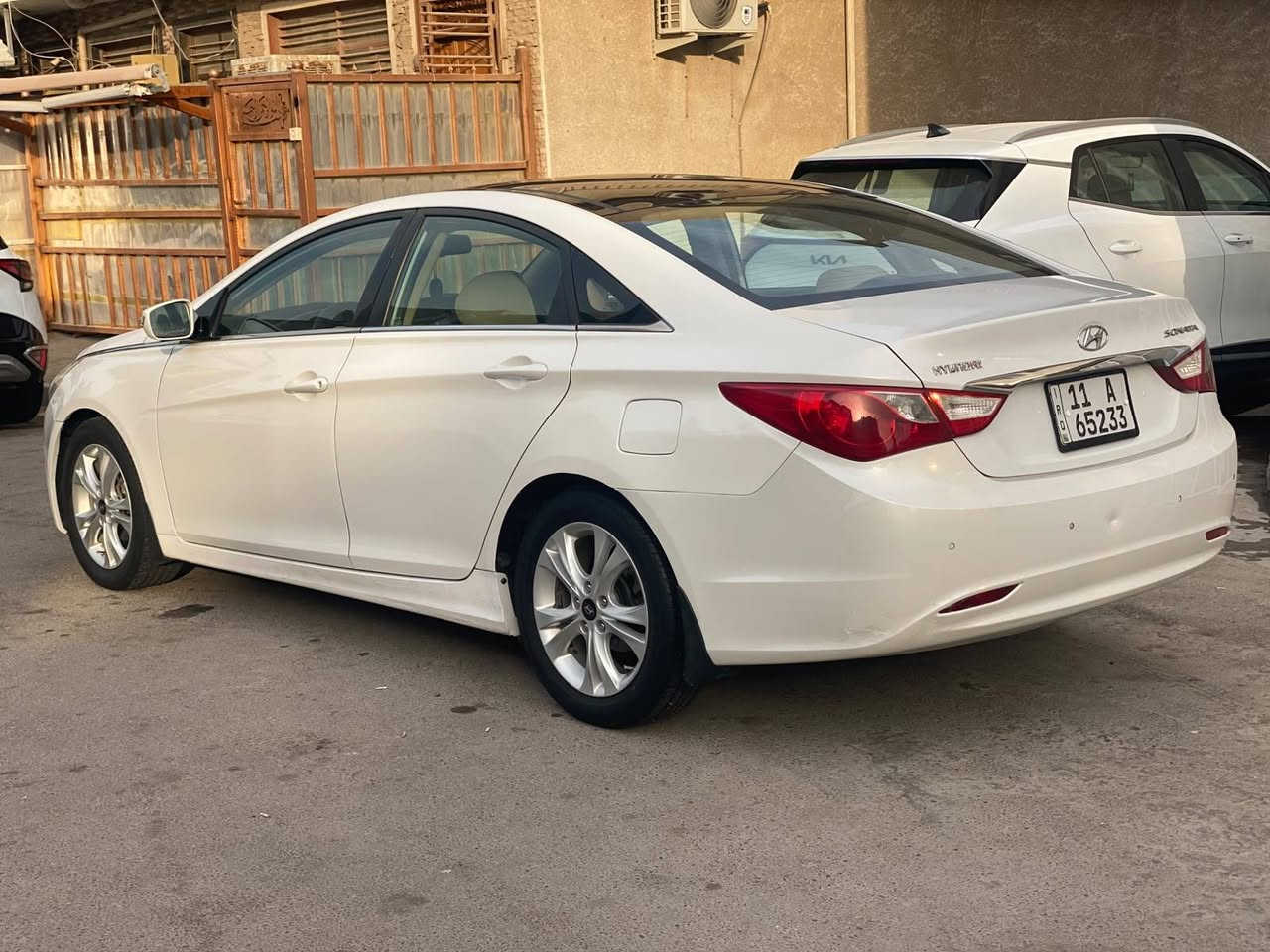 سوناتا 2011 خليجي باسمي فول مواصفات للاخير محرك 2400 دوش DHOCK ببها 3 قطع بدون ظرر بدون دواخل سياره نظيفه جدا
المواصفات 
محرك 2400 دوش DHOCK
فتحه بنوراما 
تحكم ستيرن
شفتات
كروز سرعه
مري شفط
كرسي كهربائي
فول الفول 
سياره رقم بغداد باسمي مكاني الكرخ سعرها 108 وبيها مجال سياره جاهزه من كلشي 
*********** بغداد, العراق
