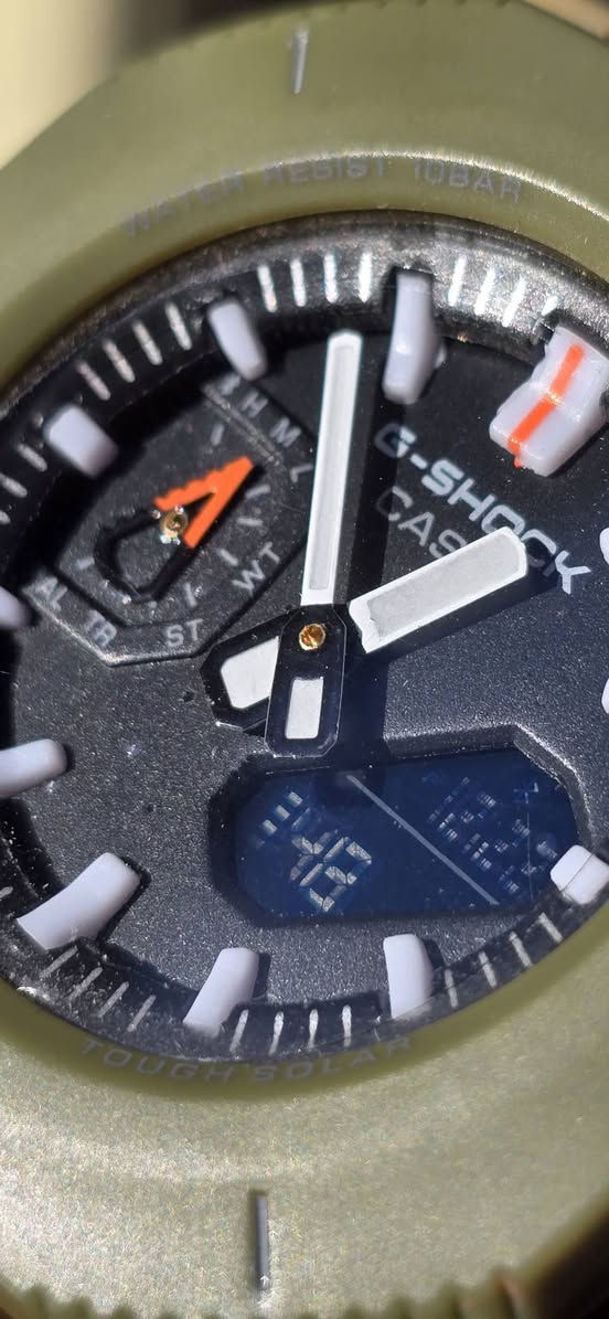 كاسيو جي شوك دبل تايم ياباني اصلي
قطعه مال باله امزون غير مستخدم 
سير ربر بالكامل اضائه ليليه 
تحفه وموديل مميز جدا 
السعر ١٥ الف


**إذا كنت صاحب هذا الإعلان وتريد حذفه لأي سبب، رجاءا أرسل رسالة إلى الدعم الفني**