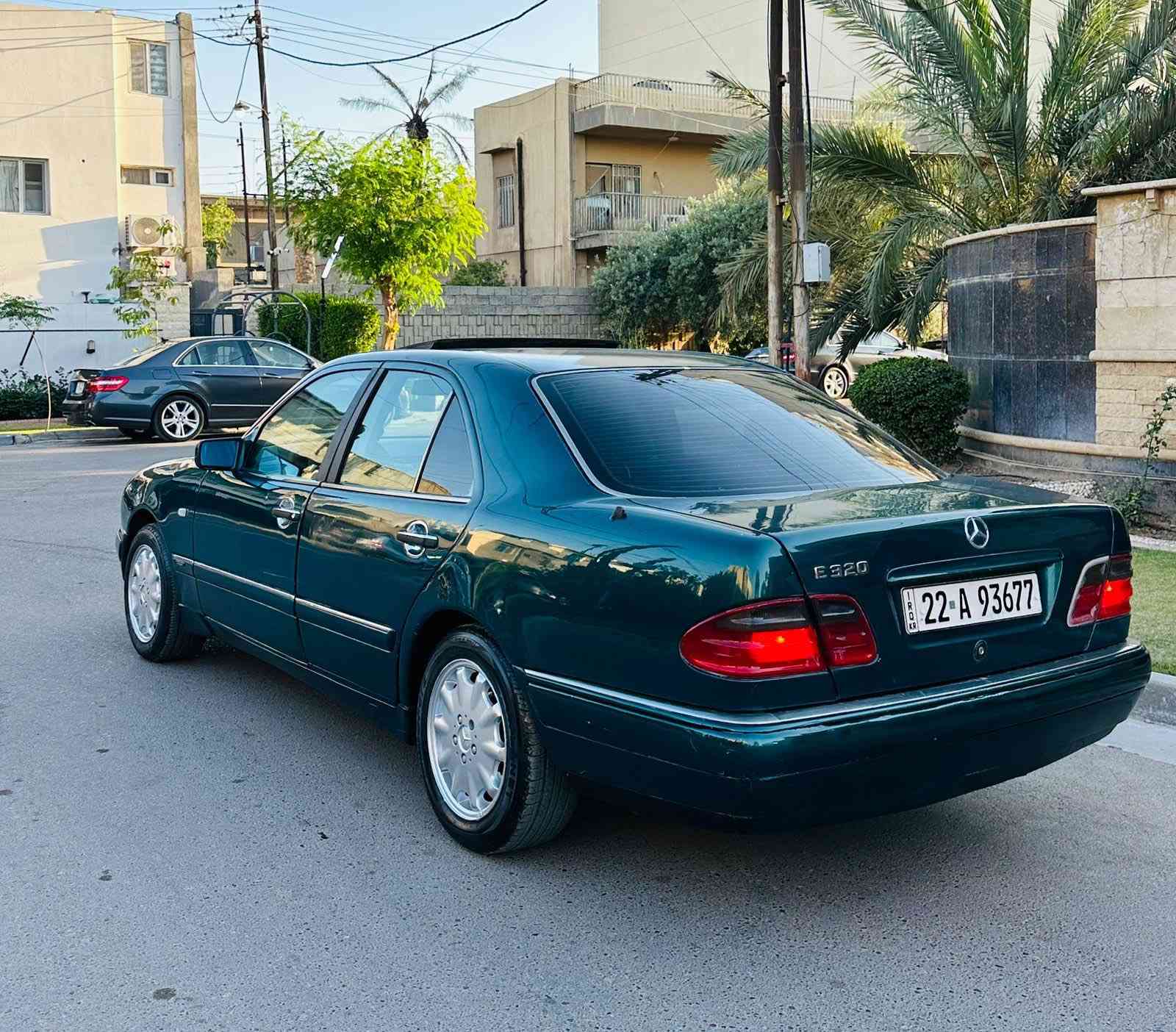 سلام عليكم
للبيع مارسيدس ام عيون 320 موديل 1996 

مكينه V6 سته سلندر

كير اوتماتيك D4

سياره فول فتحه جام كهرباء كشنات جلد 

داخل بيجي معروفه مواصفاتها. 

تخم تاير جديد صدر خلفي جديد الأمامي بي مشط يرادله تبديل بي نضوخ. فقط

وبيها تبريد عاطل منضومه كامله بيها نقص بوري جايبه بس شده. صبغ عام ضرر جومله ايمن شاصي لغد مكفول 

كهربائيات سياره كلها شغاله. رقم اربيل دولي هزه جديده

سعر 65وبيه مجال العنوان بغداد السيديه حي العلام /*********** ابو علي
