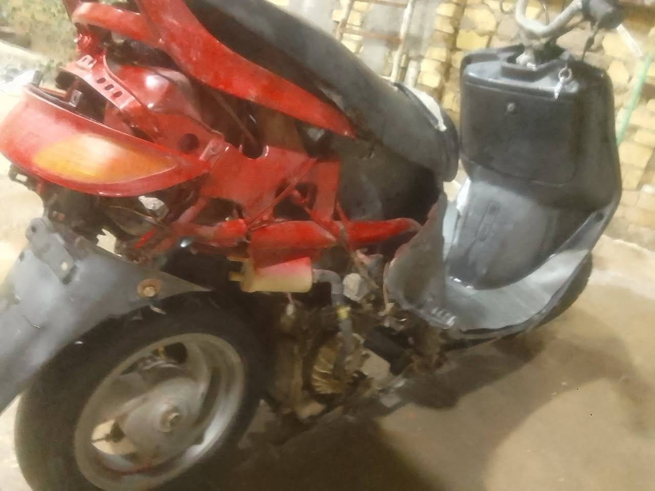 دراجة فراشة فحل
الدراجة نقصه بس صالنصه ونقوصات بسيطه 
شغاله هندر واحد 
200 وبيه مجال 
مكاني دوانية مركز 
تجفيته جديده الدراجة مصارله سبوعين


**إذا كنت صاحب هذا الإعلان وتريد حذفه لأي سبب، رجاءا أرسل رسالة إلى الدعم الفني**