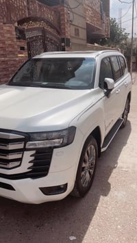 شباب سياره اللبيع موديل 2024سياره بعده بحالت لوكاله بعتها داخل ضمان شر...