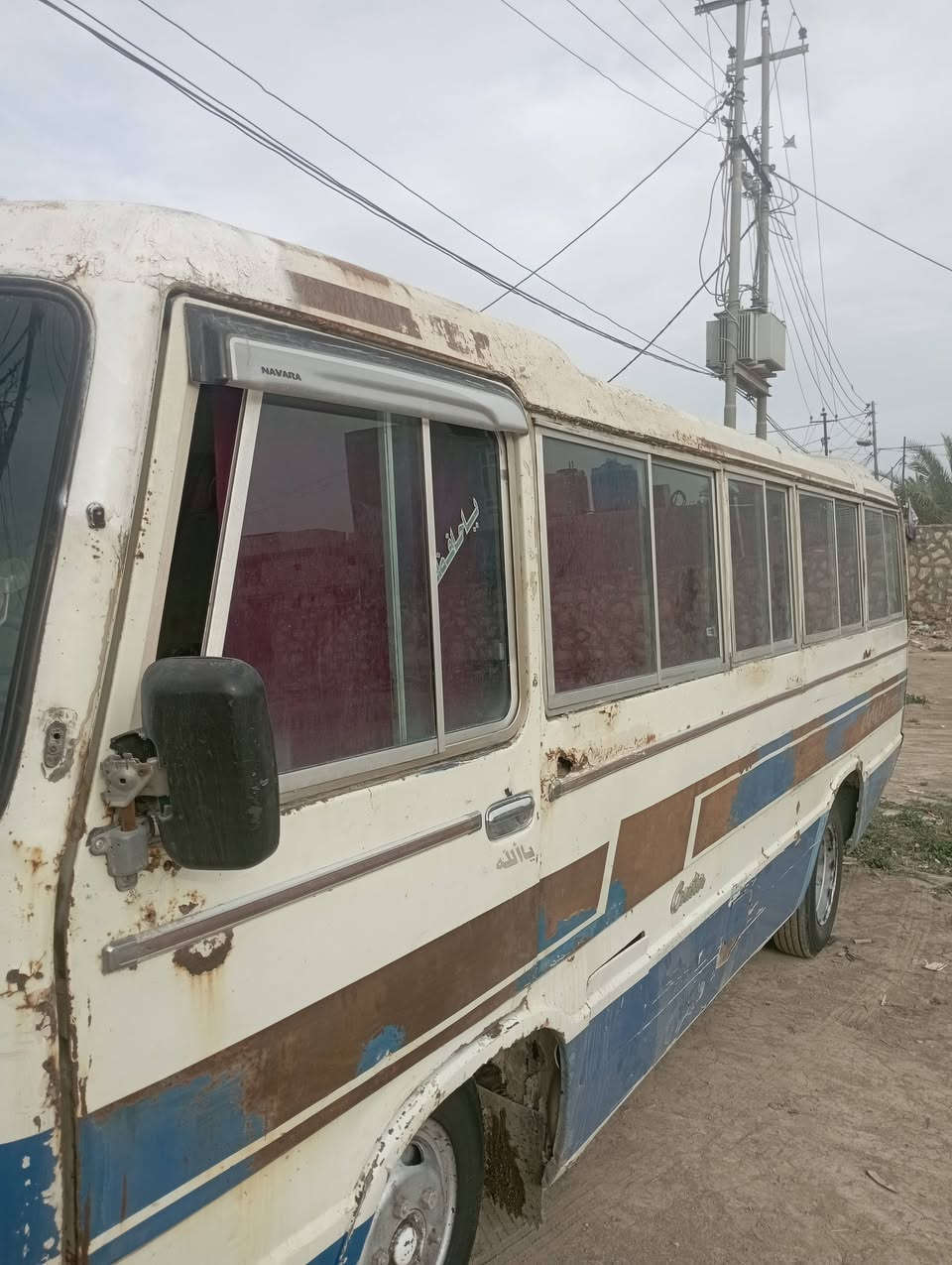 سلام عليكم كوستر قديم نضيفه للبيع تحويل موجو.   اب 4مليون اوبيه مجال قليل المكان حله سياحي دولاب الشراي***********‬‏ او امروس اب جنبي موصليه
