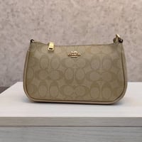حقائب ماركات • متوفرة