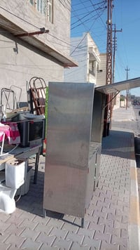 جمبر جاي متكامل هو وطباخ وقواري جاهز بس يريد مكان واحد يشتغل سعر ٢٠٠ أ...