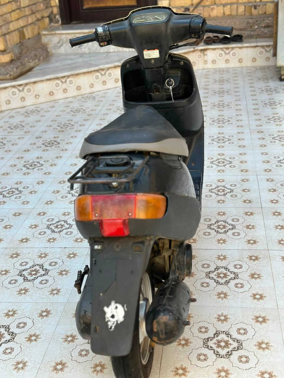 السلام عليكم دراجه بطة مفتوحه شلعه معدل سلف كهربائيات كله شغال بدون اوراق مكفوله من كلشي الدراجه ابيع كوم حديد سعر250 وبيهه مجال بسيط ***********
