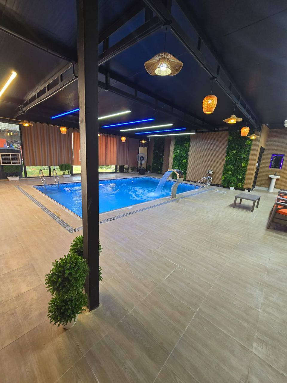 السلام عليكم  📍 بغداد الدوره بعيثه 
يتوفر لدينا حجز مزرعه طيلة ايام الاسبوع 🌴
علماً ان مزرعه موثقه بتطبيق اجرلي
⭕️ يوجد لدينا نظام شفتات
-يبدا الشفت النهاري من الساعة 8 صباحا الى الساعه 6 مساءاً
-يبدا الشفت المسائي من الساعة 8 مساءاً الى الساعة 7 صباحاً
📍للحجز و الاستفسار يرجى الاتصال على الرقم التالي :
***********
