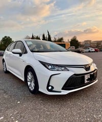 كورولا هايبرد • ٢٠٢٥ • ٣٥٠٠ كم