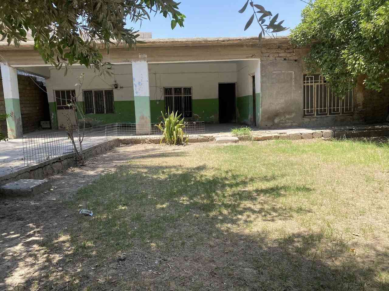 السلام عليكم اخوان عندي بيت للبيع طابو
العنوان : الضلوعية مقابيل عمارة الشارقة مركز الناحية
المساحة:403متر
الاستفسار على هذه الرقم : ***********
السعر : 65 مليون وبيه مجال للشراي.
