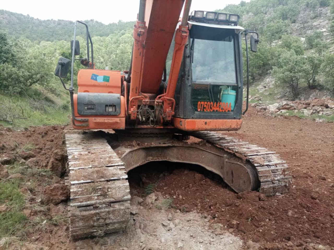 حفاره دؤسان بؤ فرؤشتن البيع حجم 225 موديل 2011
دقاق لگاله زؤر خوينه همو گيني بشرته 
رقم تليفون ***********
