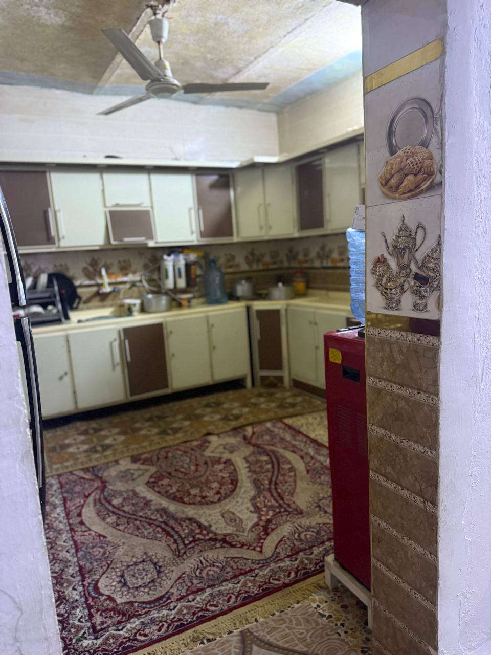 بيت البيع ميسان حي الكرامه قرب مستشفى التركي شارع ناصر ابو الباله مساحته 200 غرفتين مطبخ استقبال صاله وممر وساحه كبيره +محل
اي استفسار عله الخاص اول عله هذ الرقم ***********
