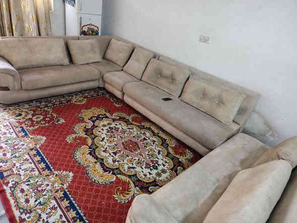 تخم ١٠ مقاعد مستعمل السعر ٣٥٠ وبي مجال مكان بغداد حي العامل
***********
