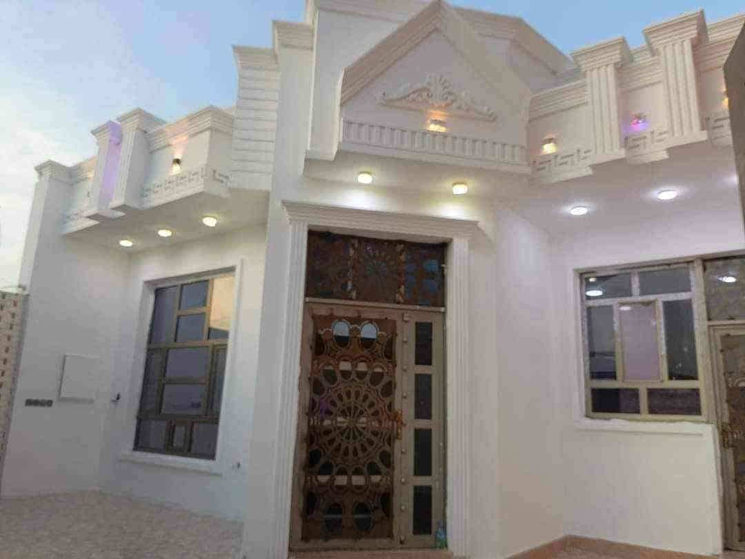 #عرض_مميز_جداً_وبسعر_مناسب .

يوجد دار للبيع في الرمادي شارع 40 قرب افران الصباح ، 

يبعد عن الشارع الرئيسي 150 م.

المساحة الكلية 205 م.

طابو زراعي سند 25 فسفوري تحويل مباشر .

يحتوي الدار على غرف نوم عدد 2 وصالة واستقبال ومطبخ وصحيات داخلية وخارجية و كراج و في طابق الثاني صالة كبيرة مع صحيات  ....

بناء حجر.
نظام بوستر ماء ...
نظام بوستر خارجي غاز .
نظام كامرات...

ابواب تركي ...
شبابيك المنيوم...
ابواب خشب تركي ...

الأرضية بورسلين ...

بناء حديث سنة 2024 .

#سعر 150 مليون وقابل للتفاوض.

للمزيد من التفاصيل 
يمكنكم زيارة مكتبناا مكتب العين العقار ع شارع 40 مدخل الصوفيه الثانية 

او الاتصال على الارقام 

***********

***********

***********
